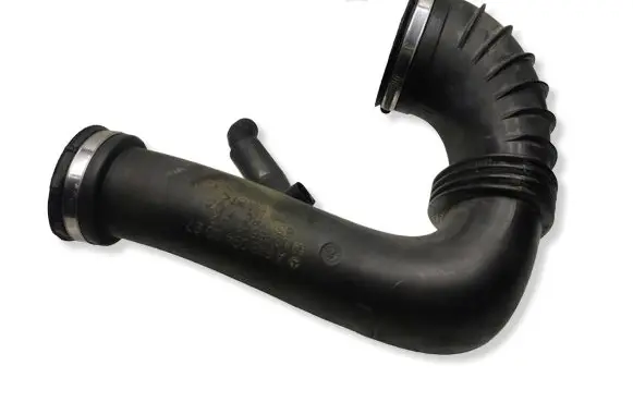 Mercedes-Benz C W203 Turbo air intake inlet pipe/hose A6460940097 6460940097