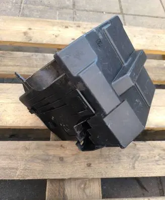 Opel Vivaro Fuse box set 93856636 8200490003