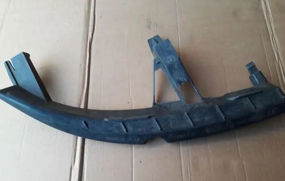 Renault Scenic II - Grand scenic II Front bumper mounting bracket 8200183758
