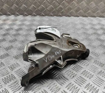 BMW 5 F10 F11 Engine mounting bracket 6876280 6876284