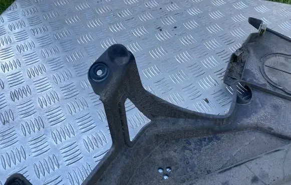 BMW 1 F40 Rear underbody cover/under tray 7436655