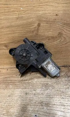 Volvo V70 Rear door window regulator motor 970716101
