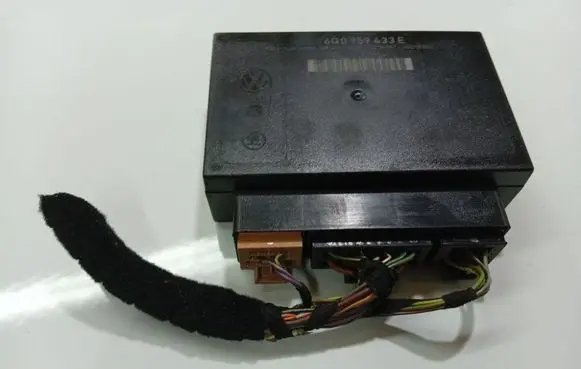 Volkswagen Polo IV 9N3 Comfort/convenience module 6q0959433E