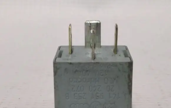 Audi A4 S4 B6 8E 8H Other relay 141951253B