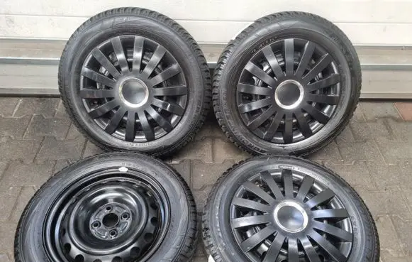 Toyota Yaris R15 wheel hub/cap/trim DOT2018