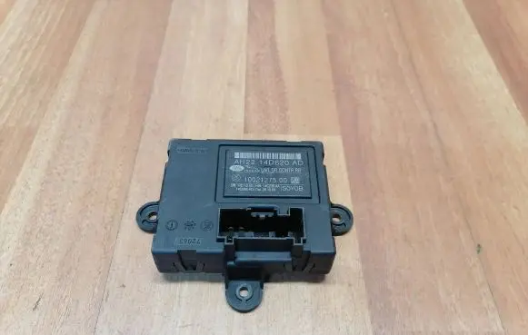 Jaguar XF X250 Door control unit/module AH2214D620AD 1002127500