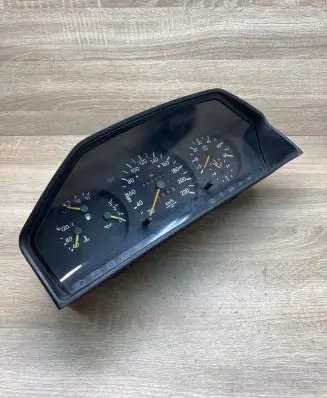 Mercedes-Benz E W124 Speedometer (instrument cluster) 1245424568 81117702
