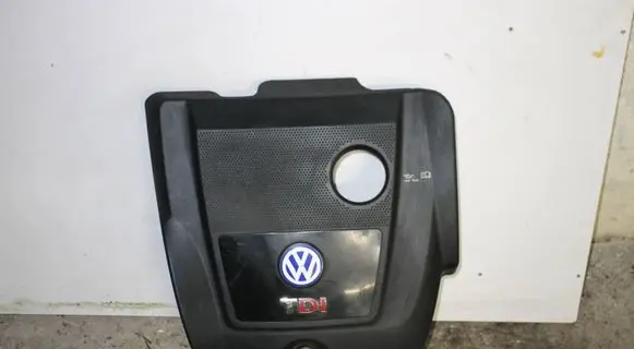 Volkswagen Golf IV Engine cover (trim) 054597