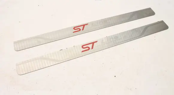 Ford Focus Other sill/pillar trim element JX7BA132K14BB