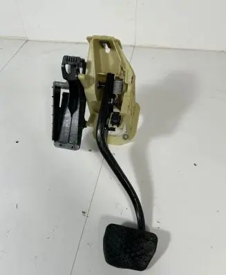 BMW 5 F10 F11 Brake pedal 9144253