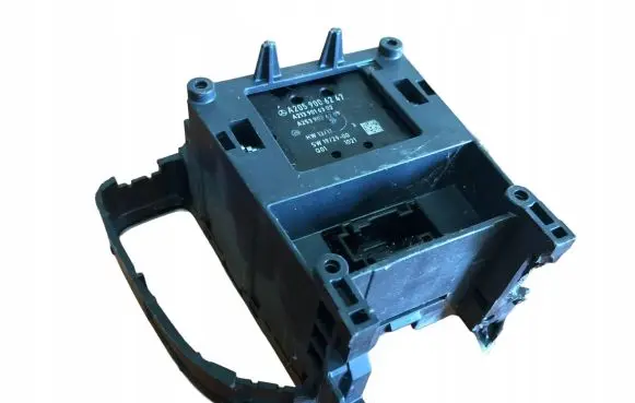 Mercedes-Benz C W205 Head unit multimedia control A2059006247