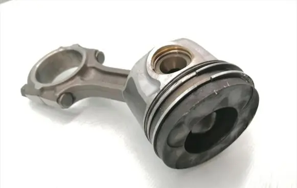 KIA Carnival Piston with connecting rod 