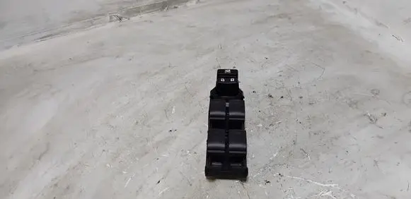 Lexus CT 200H Electric window control switch 515220