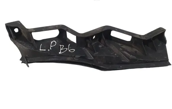 Volkswagen PASSAT B6 Front bumper mounting bracket 3C0807889