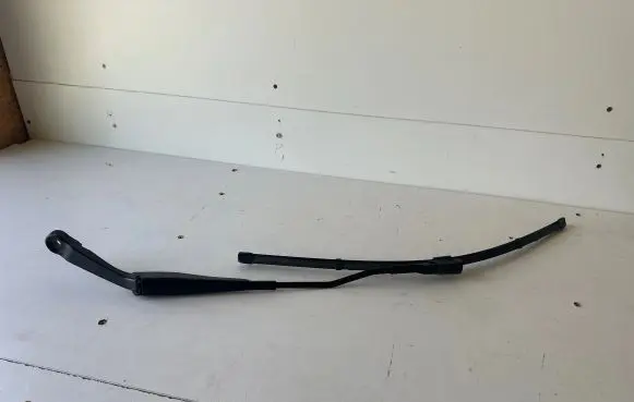 Mercedes-Benz E W213 Front wiper blade arm A2138200144