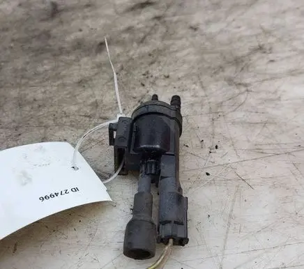 Mercedes-Benz Vito Viano W639 Vacuum valve A0005003201
