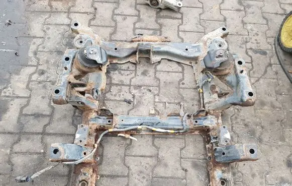 Suzuki Grand Vitara II Front subframe