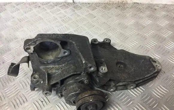 Opel Vectra B Engine mounting bracket 90528680