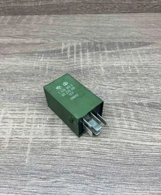 BMW 3 E36 Other relay 1378302 50225001 26W92
