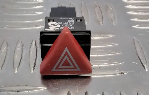 Audi A3 S3 8P Hazard light switch 8P0941509 9751260