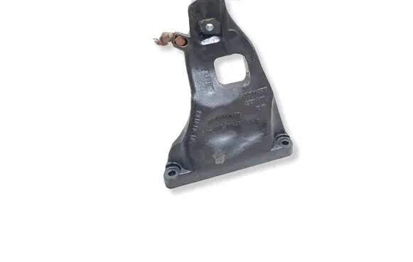 BMW 7 E65 E66 Engine mounting bracket 6769260