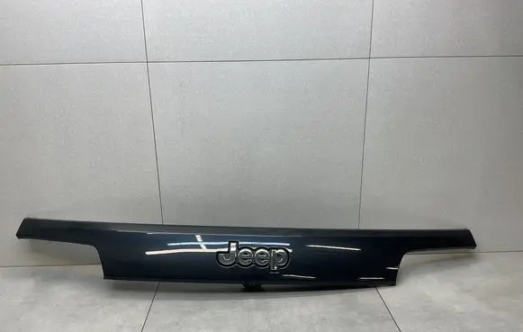 Jeep Grand Cherokee Trunk door license plate light bar 1WD55TRMAD