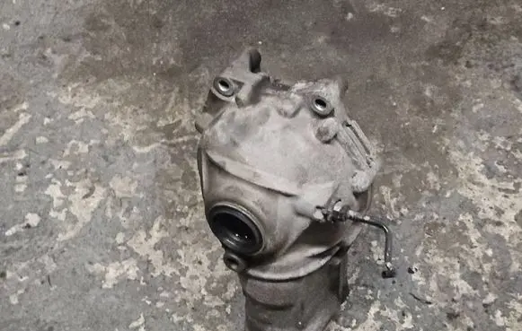 BMW X6 M Front differential 7588251