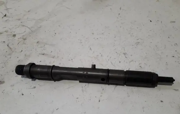 Audi A6 S6 C5 4B Fuel injector 059130201F