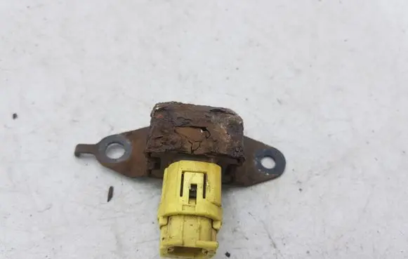 Toyota Land Cruiser (HDJ90) Airbag deployment crash/impact sensor NOCODE