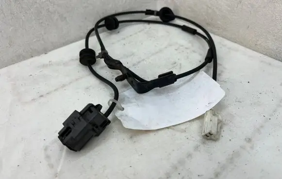 Toyota Prius (XW30) Rear ABS sensor wiring 8282147150