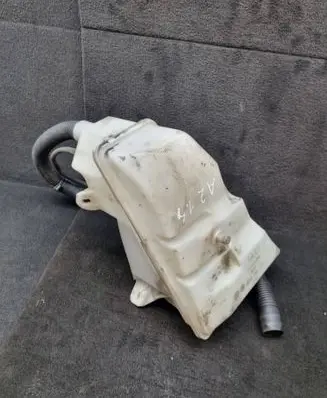 Audi A2 Windshield washer fluid reservoir/tank 8Z0955451