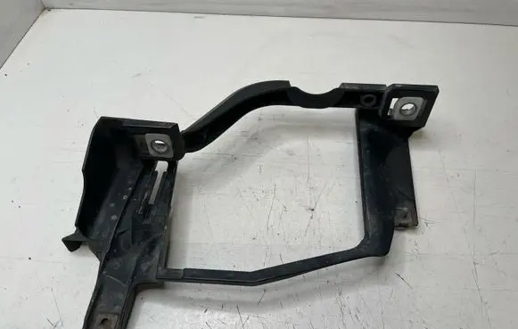 BMW 5 E60 E61 Headlight/headlamp mounting bracket 15873800