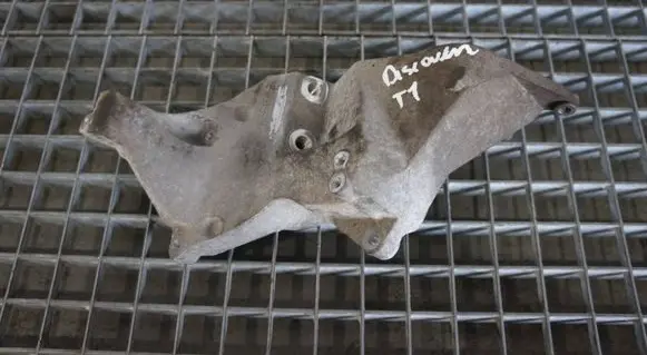 Land Rover Discovery 4 - LR4 Engine mounting bracket