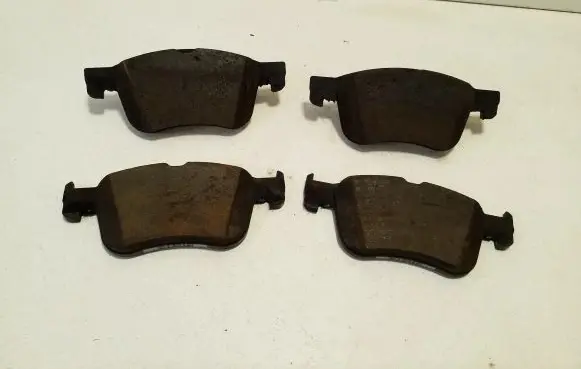 Ford Kuga III Brake pads (front) JX612D080CEB