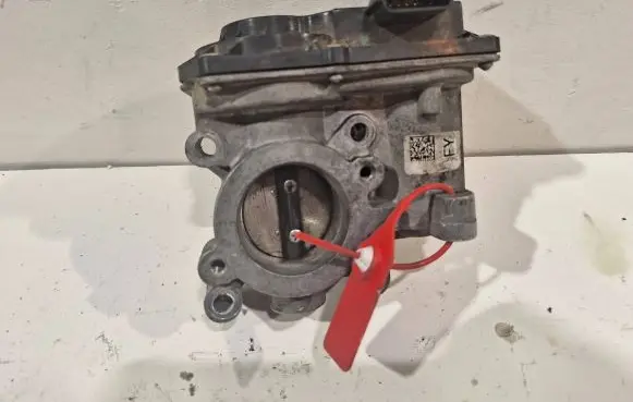 Renault Scenic III - Grand scenic III Throttle valve 8201171223