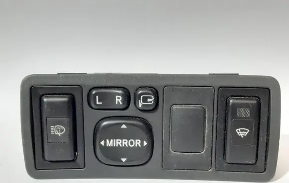 Toyota Avensis T250 Wing mirror switch 777669