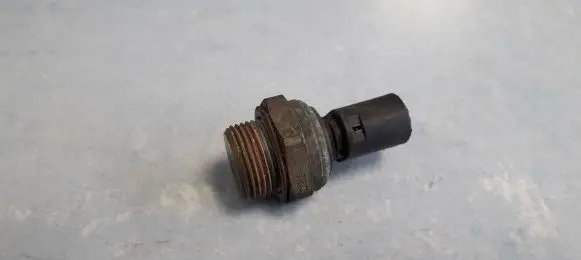 Coolant temperature sensor