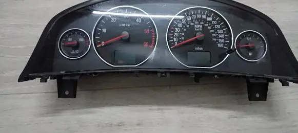 Opel Signum Speedometer (instrument cluster) 13136736JD