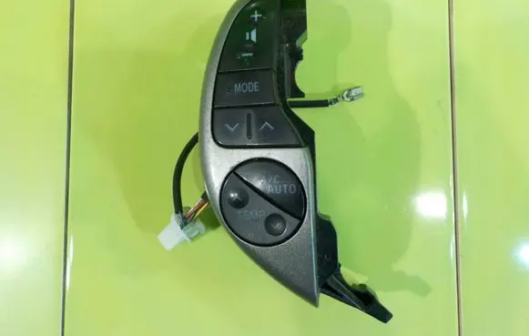 Toyota Prius (NHW20) Other switches/knobs/shifts F70CV142 RP156