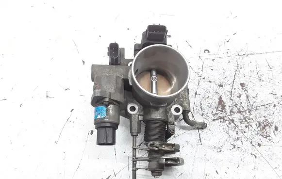 Subaru Legacy Throttle valve A33661R02