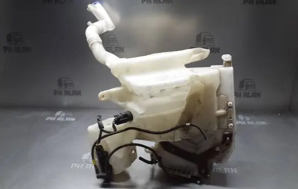 Ford Mondeo MK IV Windshield washer fluid reservoir/tank AG91-17B613