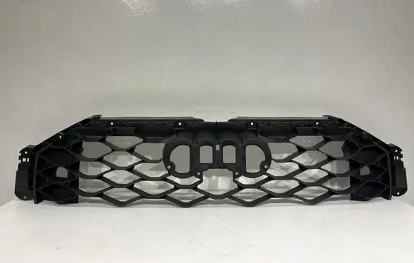Audi Q3 F3 Front bumper upper radiator grill 83F853692
