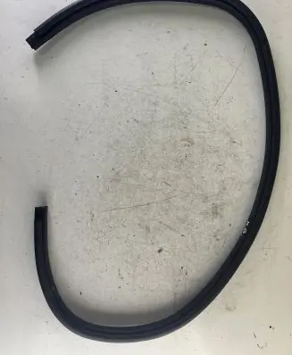 Suzuki Ignis Rear door rubber seal (on body) 
