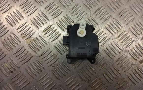Lexus GS 300 350 430 450H Air flap motor/actuator 0638000171