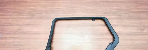 BMW 5 F10 F11 Rear door window/glass frame 7199314