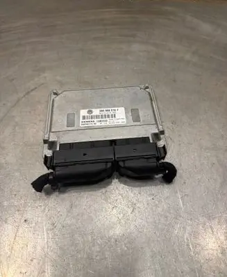 Volkswagen PASSAT B5 Engine control unit/module 3B0906018P 5WP4017403