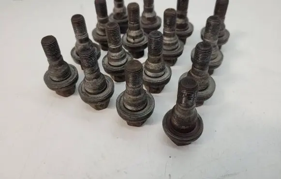 Ford Transit - Tourneo Connect Nuts/bolts