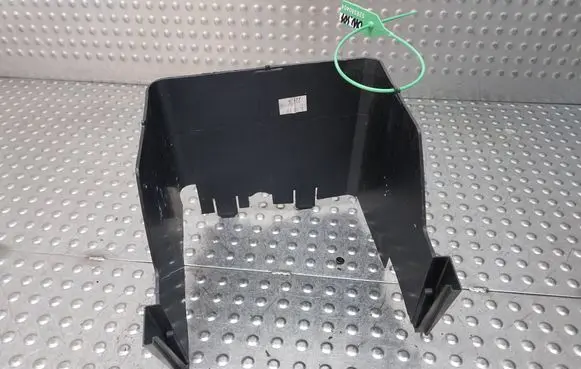 Volkswagen PASSAT B6 Battery box tray S26380404 3C0915335
