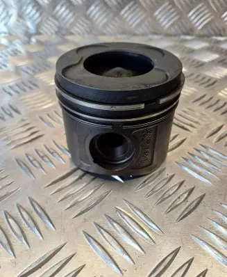 BMW X3 E83 Piston 0840C
