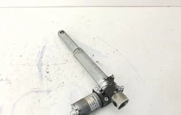 BMW 5 F10 F11 Seat adjustment motor 9168755 0390204068